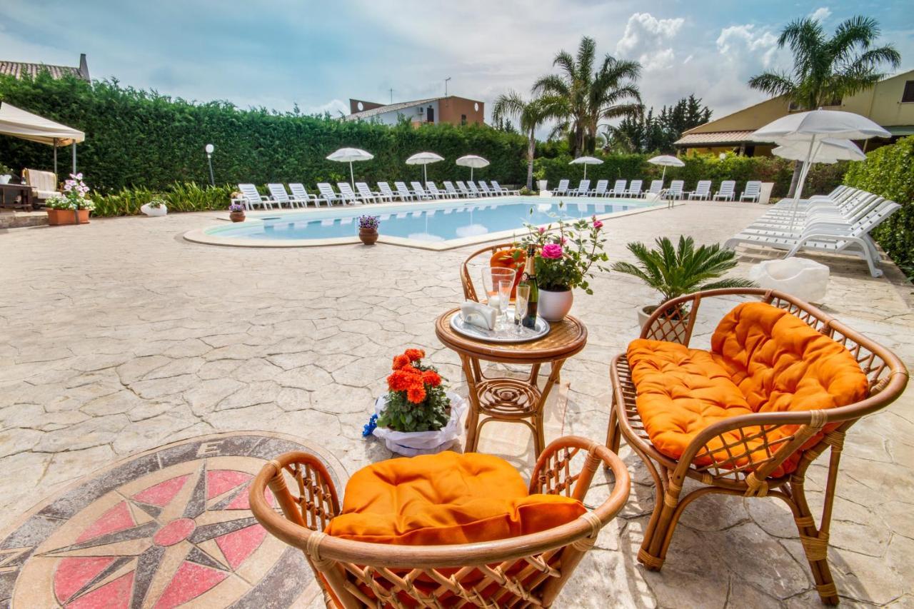 Апартаменты Casa Vacanza Paradise Vicino Cefalu Con Servizio Di Piscina A 3 Chilometri Кампофеличе-ди-Роччелла Экстерьер фото