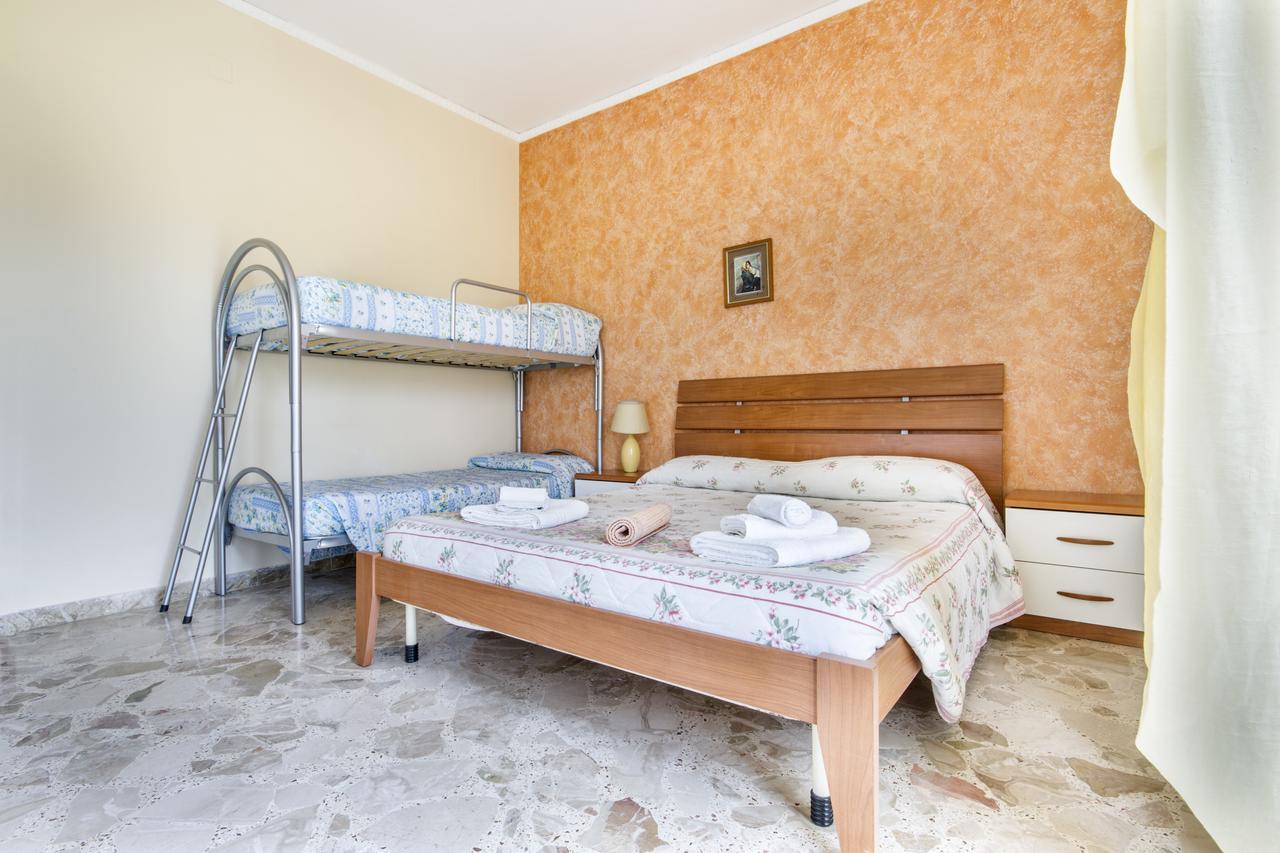 Апартаменты Casa Vacanza Paradise Vicino Cefalu Con Servizio Di Piscina A 3 Chilometri Кампофеличе-ди-Роччелла Экстерьер фото